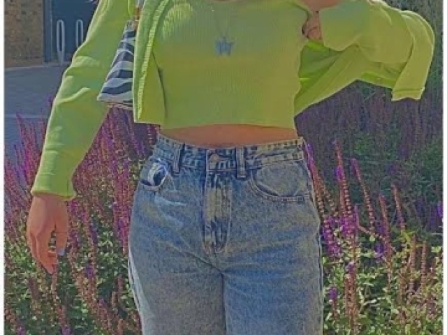 Calça Jeans👖 Com Blusa verde de manga👚