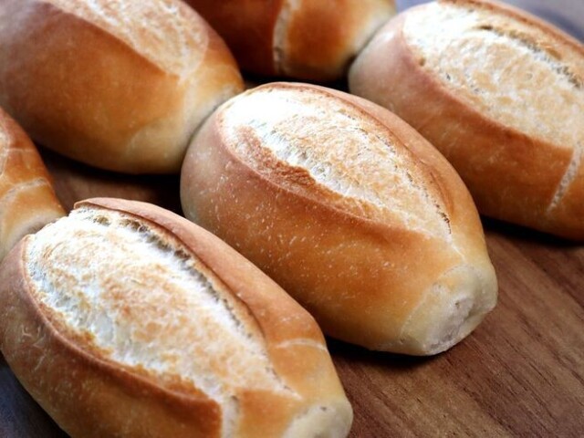 Pão duro pra bater no tiba e no Rex