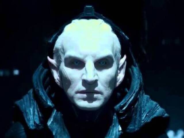 Malekith (Christopher Eccleston)