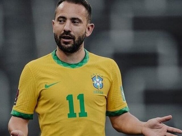 Everton Ribeiro