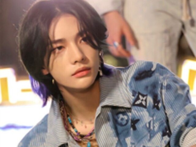 hyunjin (stray kids)