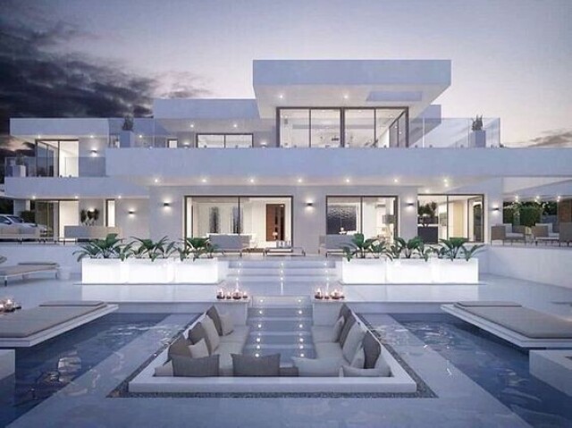 Luxuosa