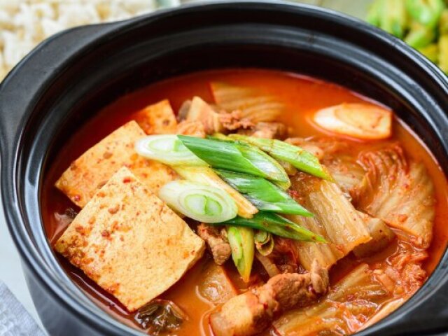 Kimchi jjigae