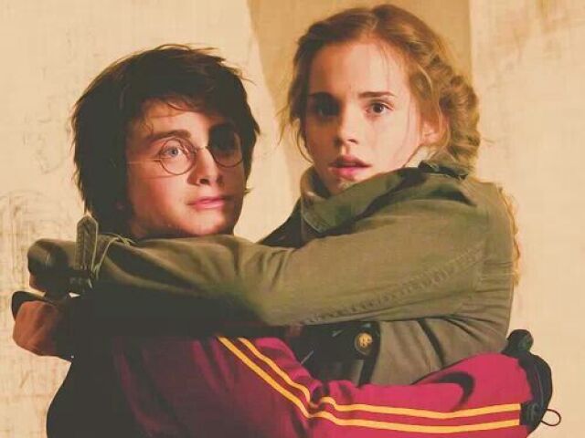 Harry com Hermione