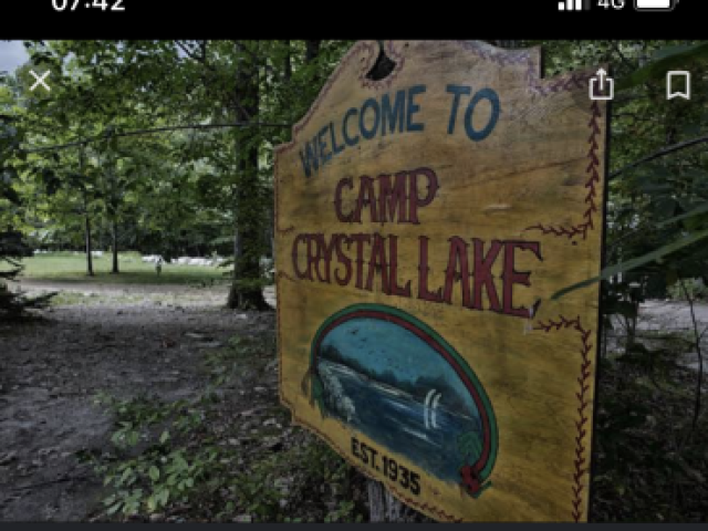 No acampamento Crystal Lake