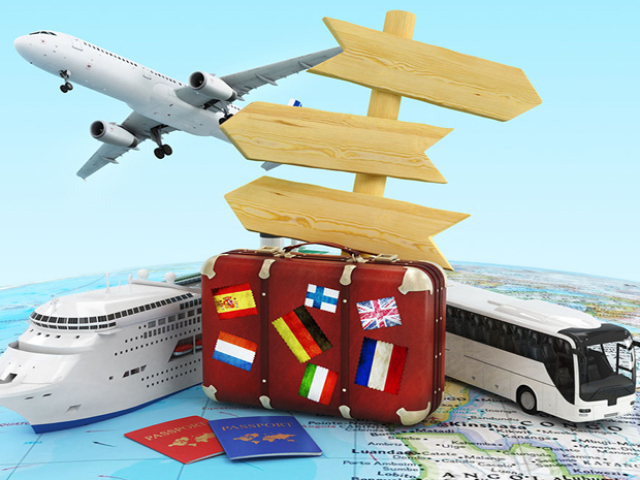 Em viagem e lugares distantes sem a supervisão direta dos pais.
