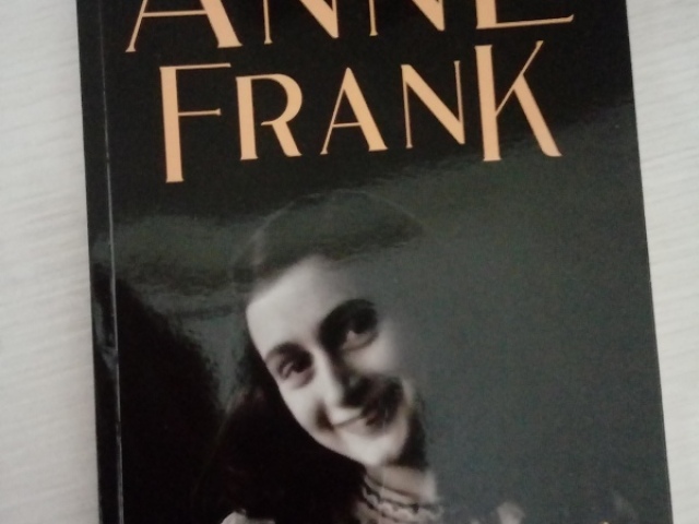 Anne Frank (AutoBiografia).