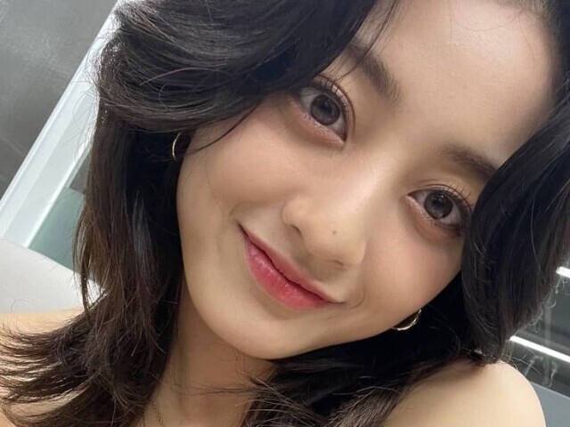 Jihyo (TWICE)
Nome:Lia