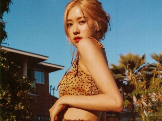 Rosé (BLACKPINK)
Nome:Yena