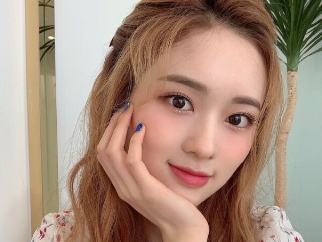 May (CHERRY BULLET)
Nome:jiyo