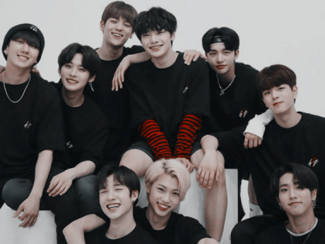 STRAYKIDS