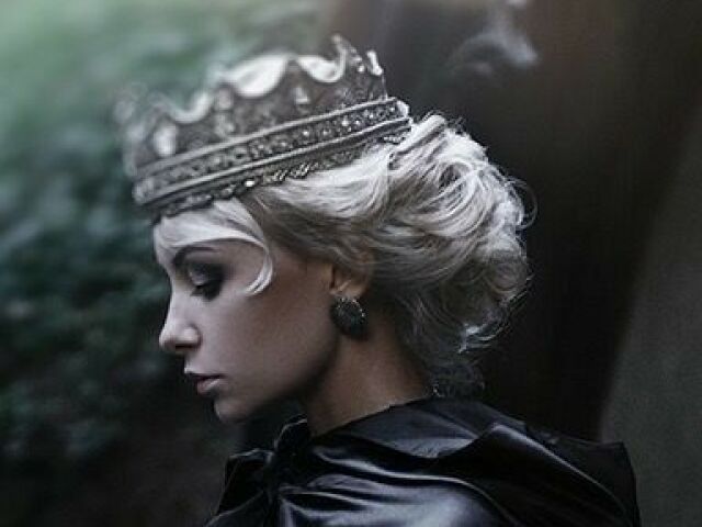 Rainha Misteriosa