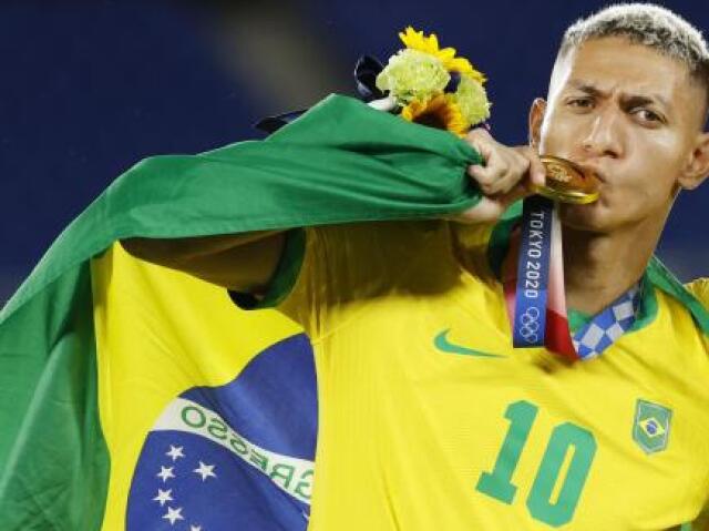 Tu é goleador, se chega na frente do gol já era