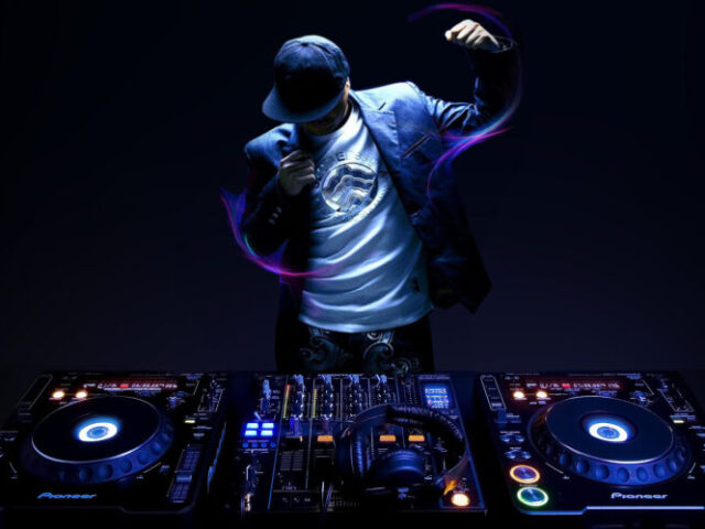 Dj