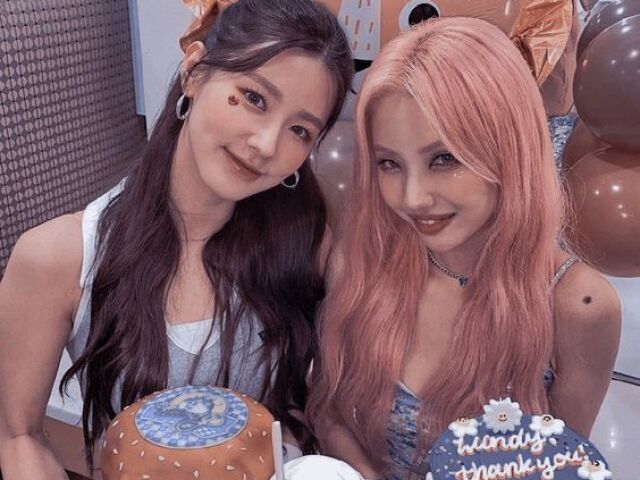 ~~~˚₊꒷Coreana (Soyeon e Miyeon)˚₊꒷~~~