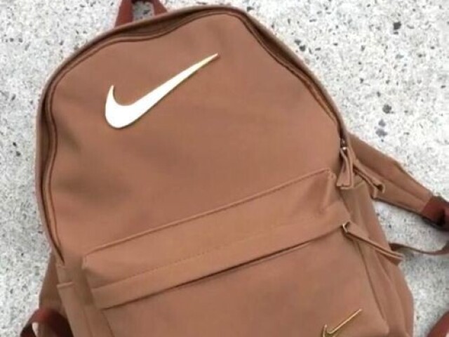 Nike (cortou um pouquinho mais da pra ver)