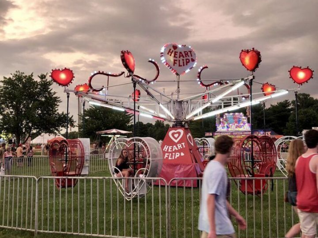 Ir a algum parque de diversões próximo.