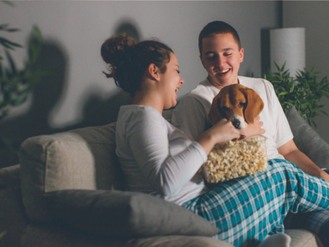 Assistir uma série com o amor