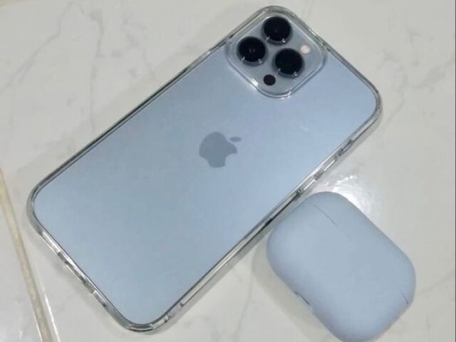 esse/outro(só é o celular esquece o fone)♥