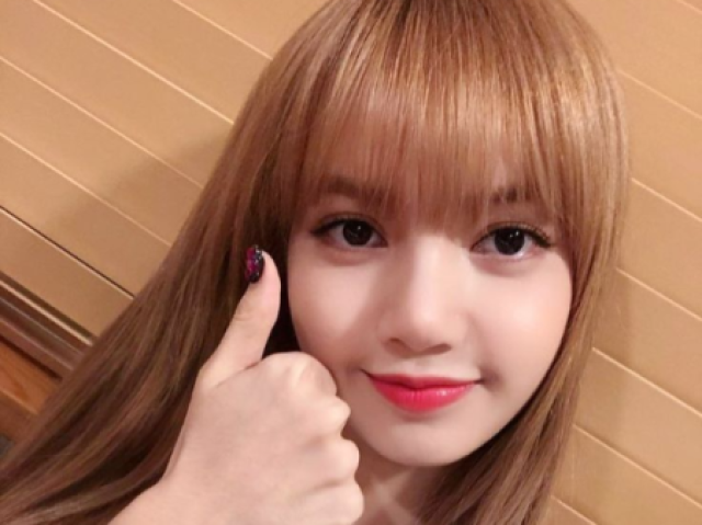 Lisa | Lalisa Manoban
BLACKPINK