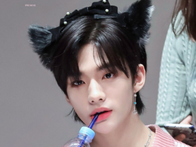 Hyunjin | Hwang Hyunjin
Stray Kids