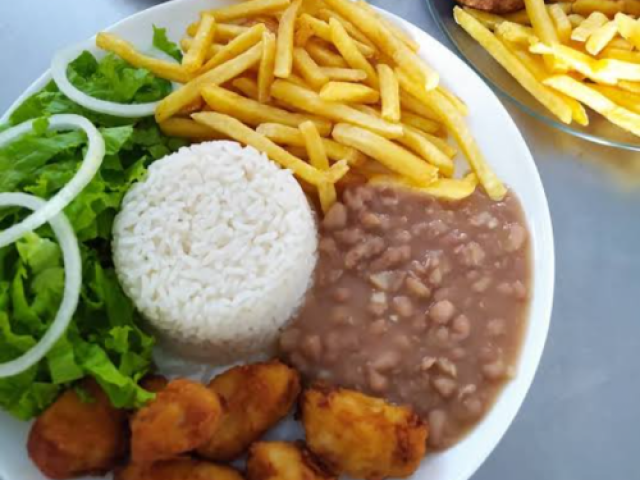 🥗🍛Arroz, feijão, batata frita e salada!🥗🍛