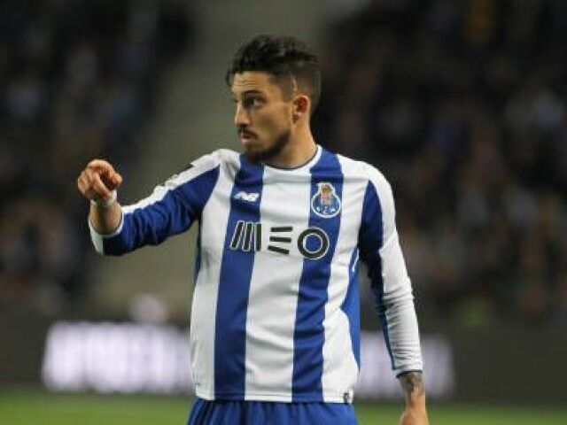 Alex Telles