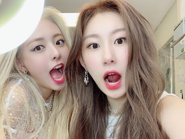 Chaeryeong e Yuna