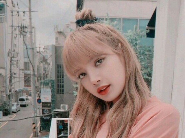 •Lisa•