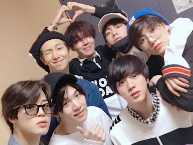 โ. ๐ธ Monte o seu BoyGroup de KPOP! โโฐ