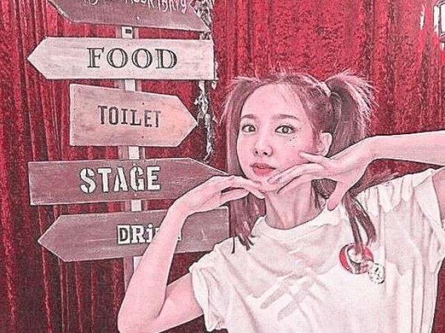 ⚬༚(͡ ♡ ⚬༚(͡ ♡ ╰┈➤ 𝐓𝐰𝐢𝐜𝐞: Fotos da Nayeon com cada integrante * 🎀 ´ , '