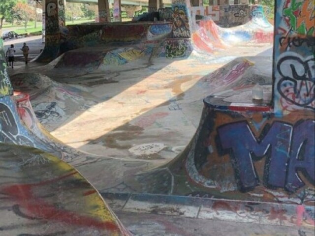 Num lugar de skate