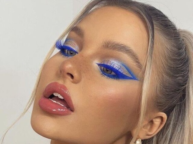 💄💙