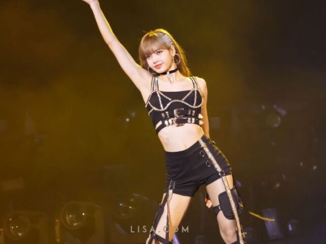 Debut Solo da Lisa - LALISA