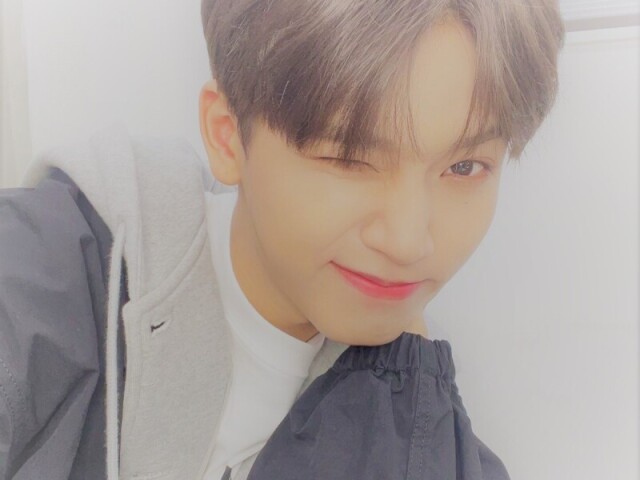 ๑՞. Qual o conceito desse MV? ༊*·˚