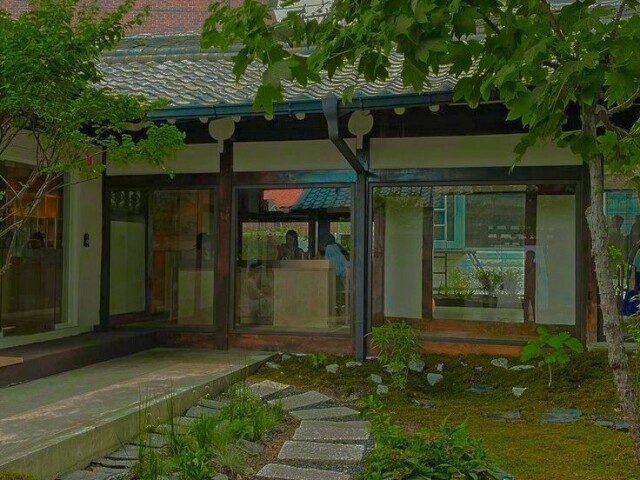 Cafeteria aesthetic