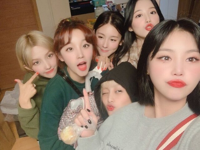 (g)i-dle, twice & iu