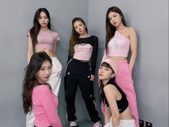 1. *･῾ ᵎ⌇ ITZY.