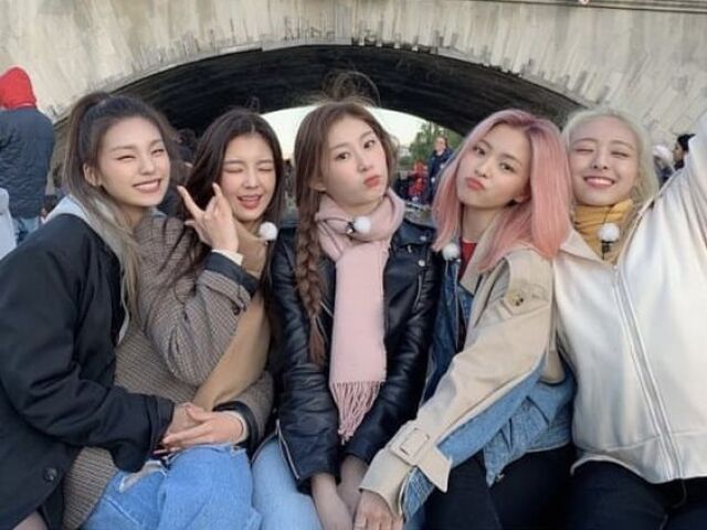 1. *･῾ ᵎ⌇ ITZY.