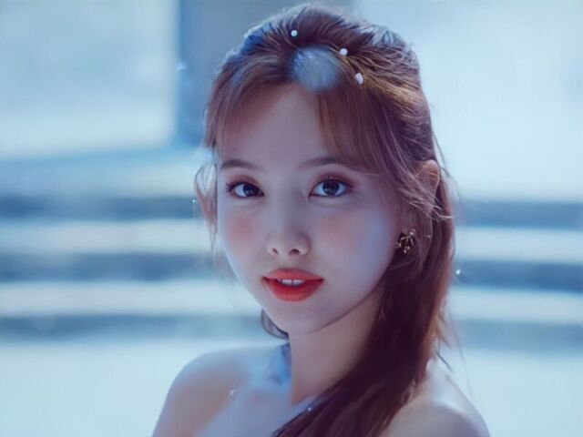 NAYEON