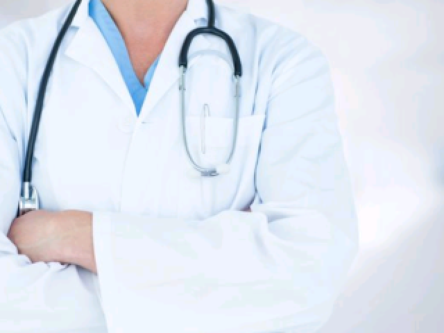Médico(a)