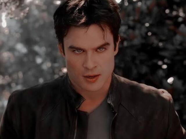 Damon Salvatore ( The Vampire Diaries )