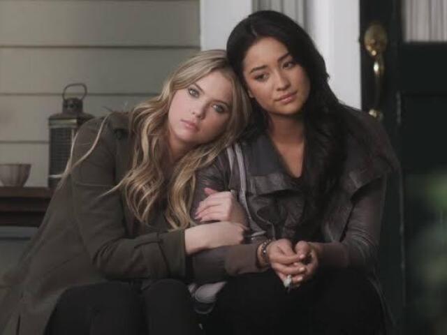 Hanna e Emily ( Pretty Little Liars )