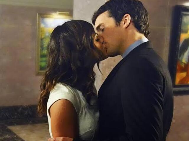 Aria e Ezra ( PLL )