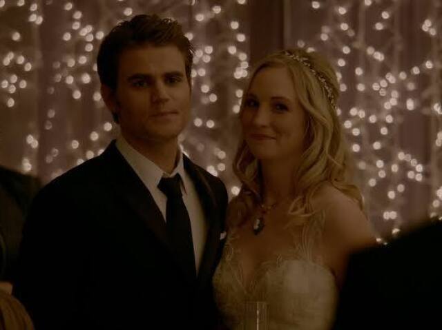 Stefan e Caroline ( TVD )