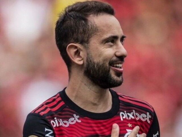 Everton ribeiro