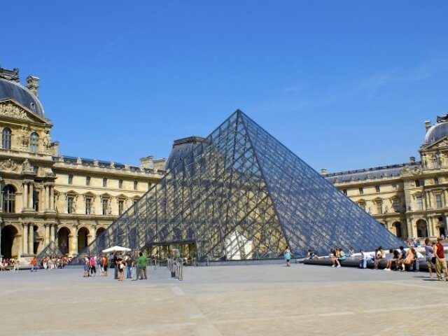 Museu do Louvre