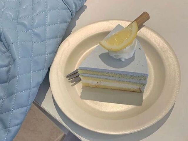 >>>