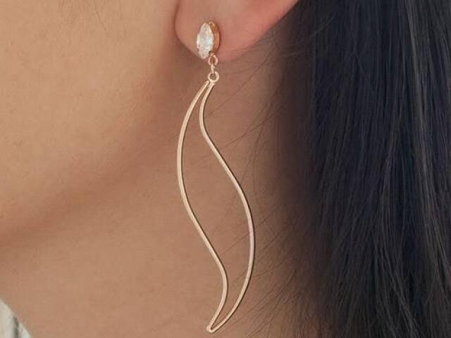 Brincos Rommanel
Para quem gosta de um visual simples e elegante
