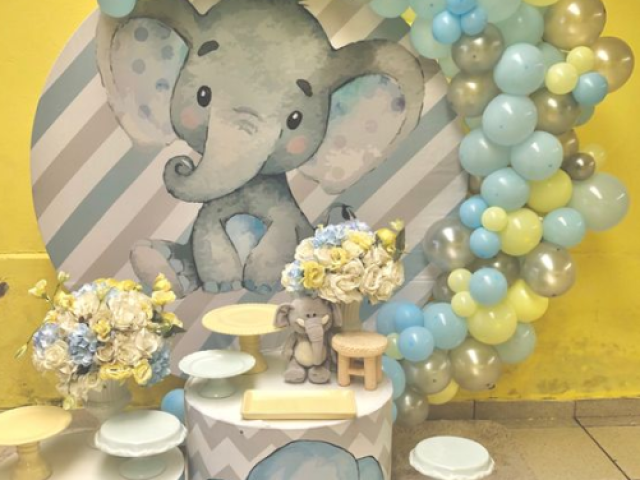 De elefante
A imagem corto de novo
